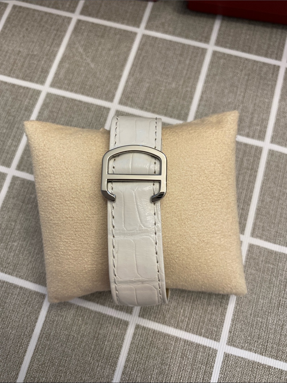 Cartier Tank Solo Large Model Steel Quartz Movement - Picture 10 of 15
